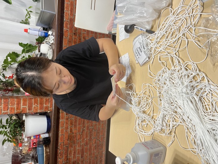 団員証を作成する次女