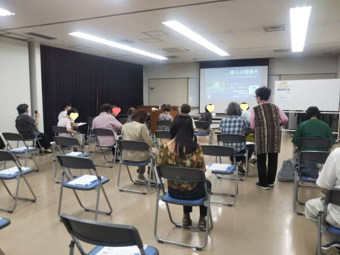 新たな課題もみえてきました(写真は講座直前の風景:プライバシー保護のため一部画像を加工しています)