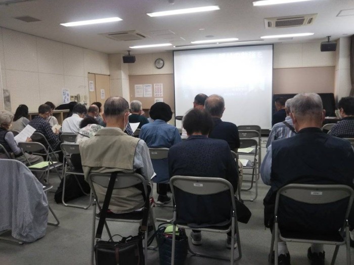 講座開始前のひとこまー牛田早稲田公民館にて